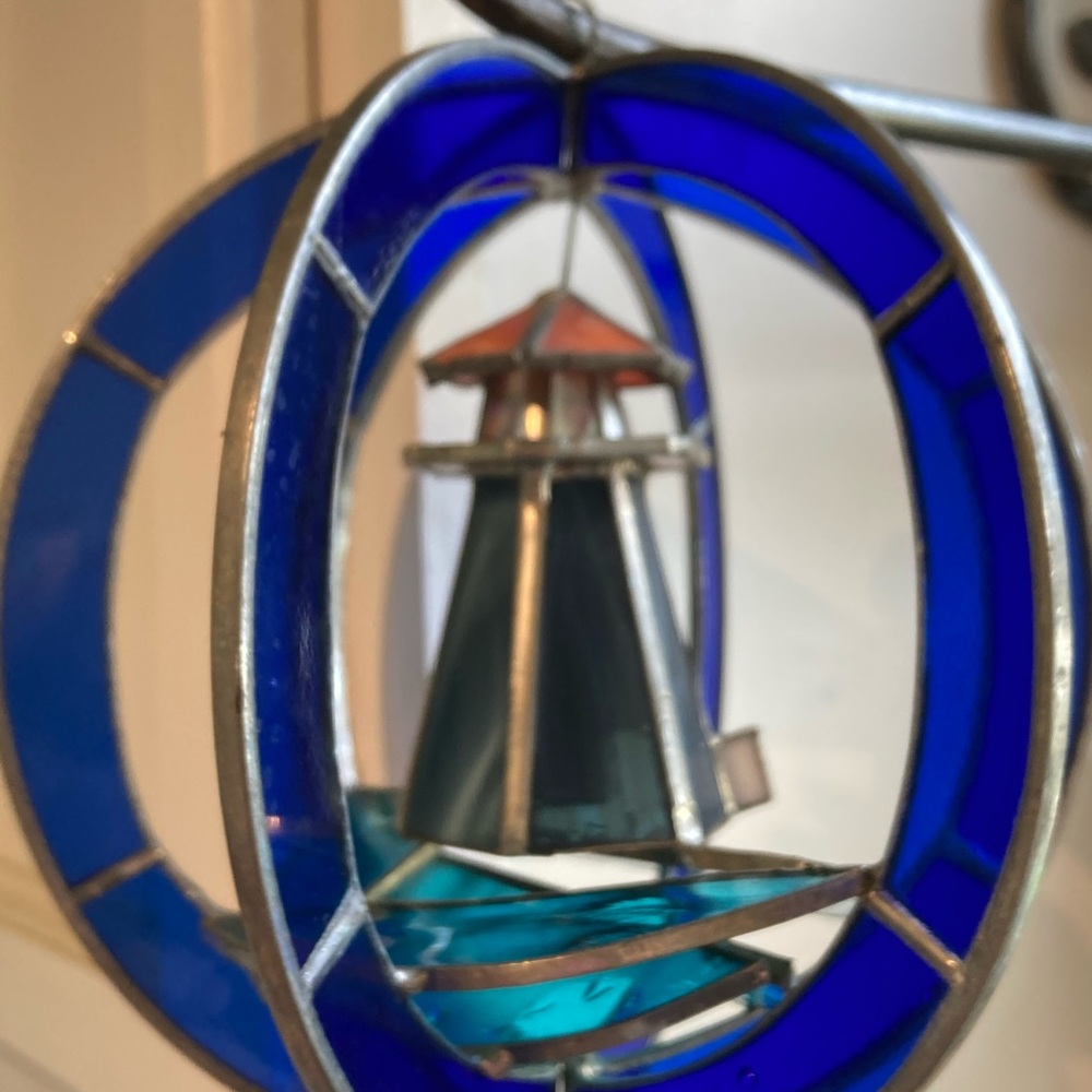 Lighthouse stained glass sun catcher - Picture 3 of 4